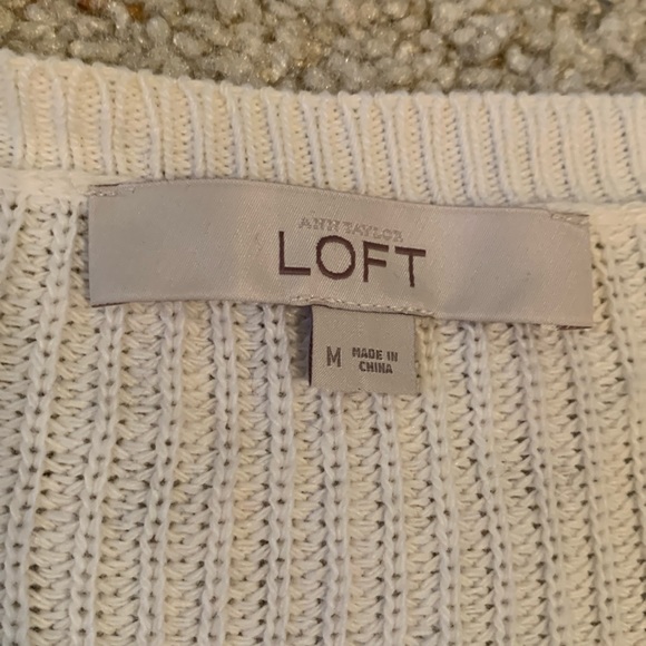 NICE Loft Sweater
Cream/White (Size M)
Oversized with beautiful details - Picture 2 of 6